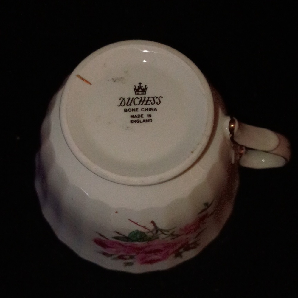 Floral Teacup and Saucer Set Duchess Bone China England - Picture 8 of 9